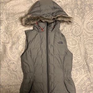 North face puffy vest